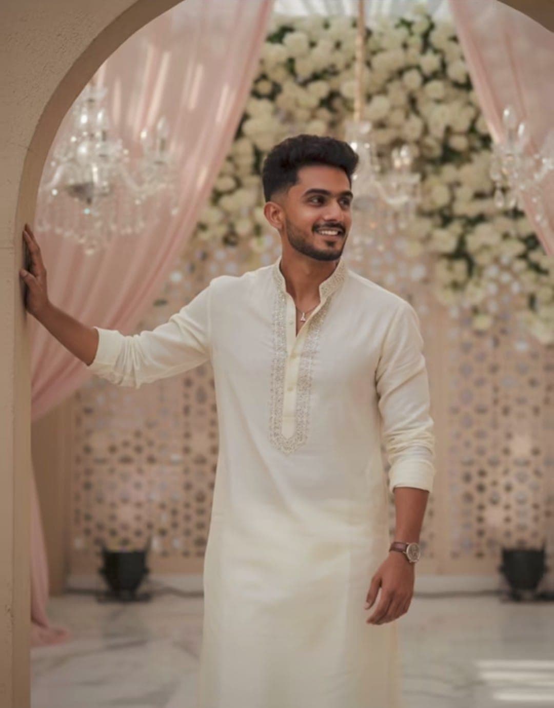 The Warm Smile in Ivory